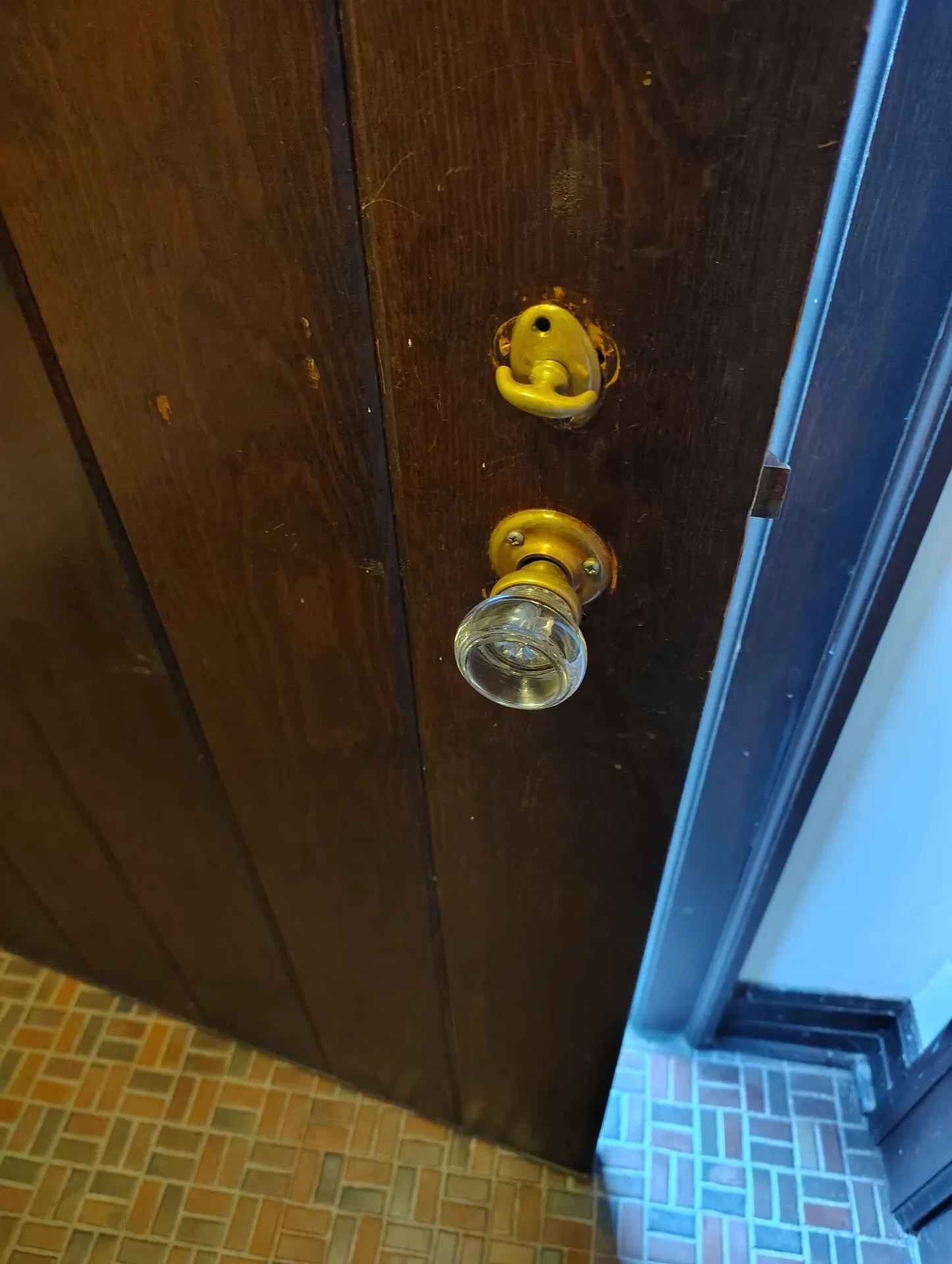 Commercial Door Handle Installation
